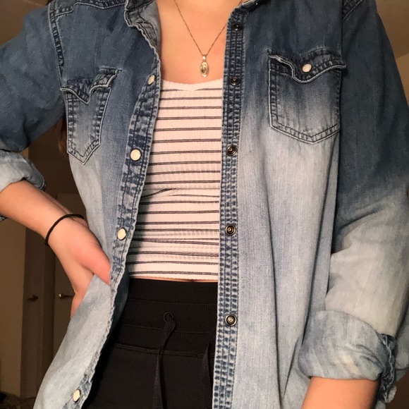AMERICAN EAGLE denim jacket - Picture 2 of 5